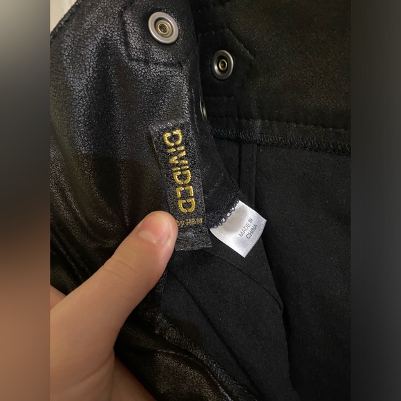 H&M goth punk faux leather high waist mini skirt - Picture 6 of 6